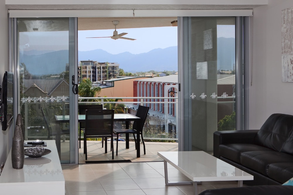Vision Cairns Apartments 64/72