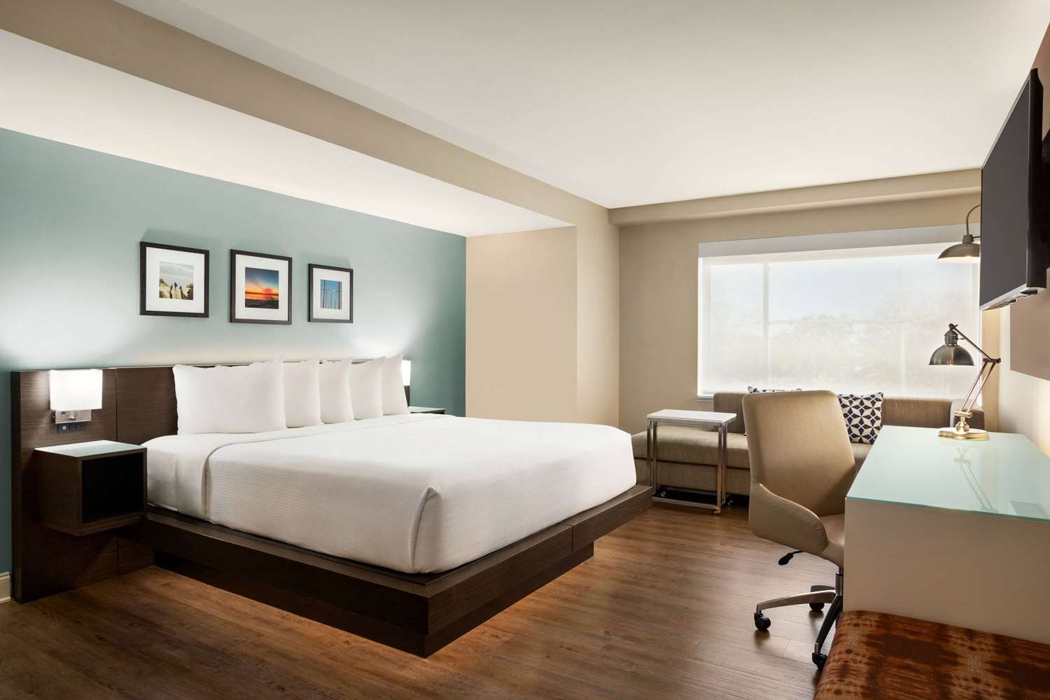 Wyndham Newport Hotel 3/19