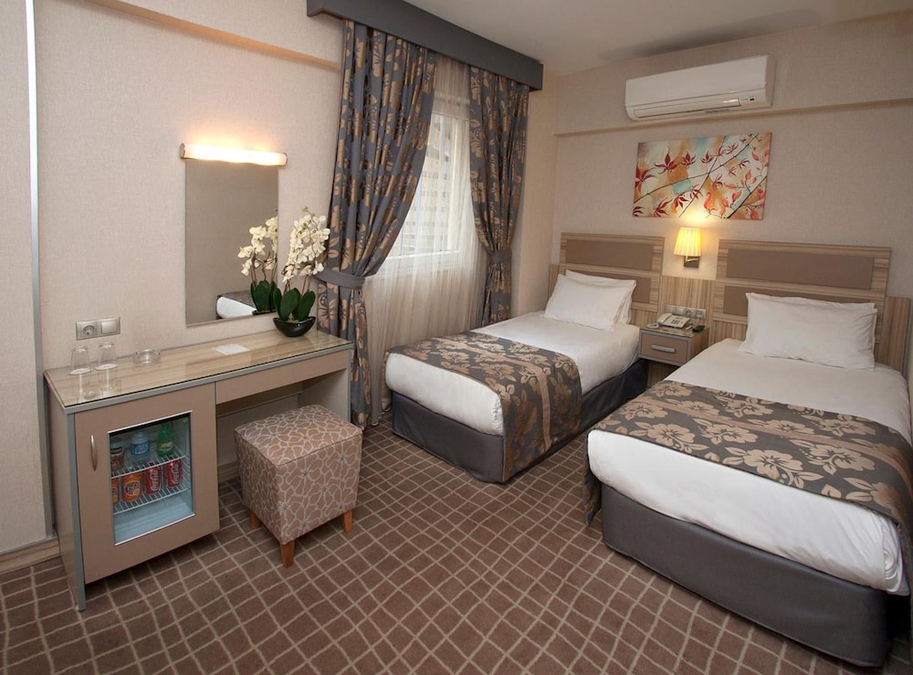 Nanda Hotel 29/63