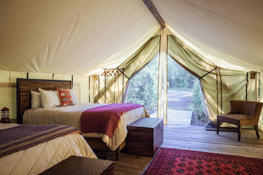 Firelight Camps 8/44