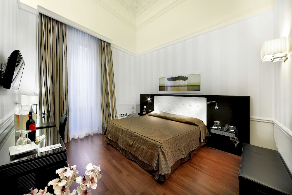 1 BEDROOM, SUPERIOR, DOUBLE OR TWIN BED