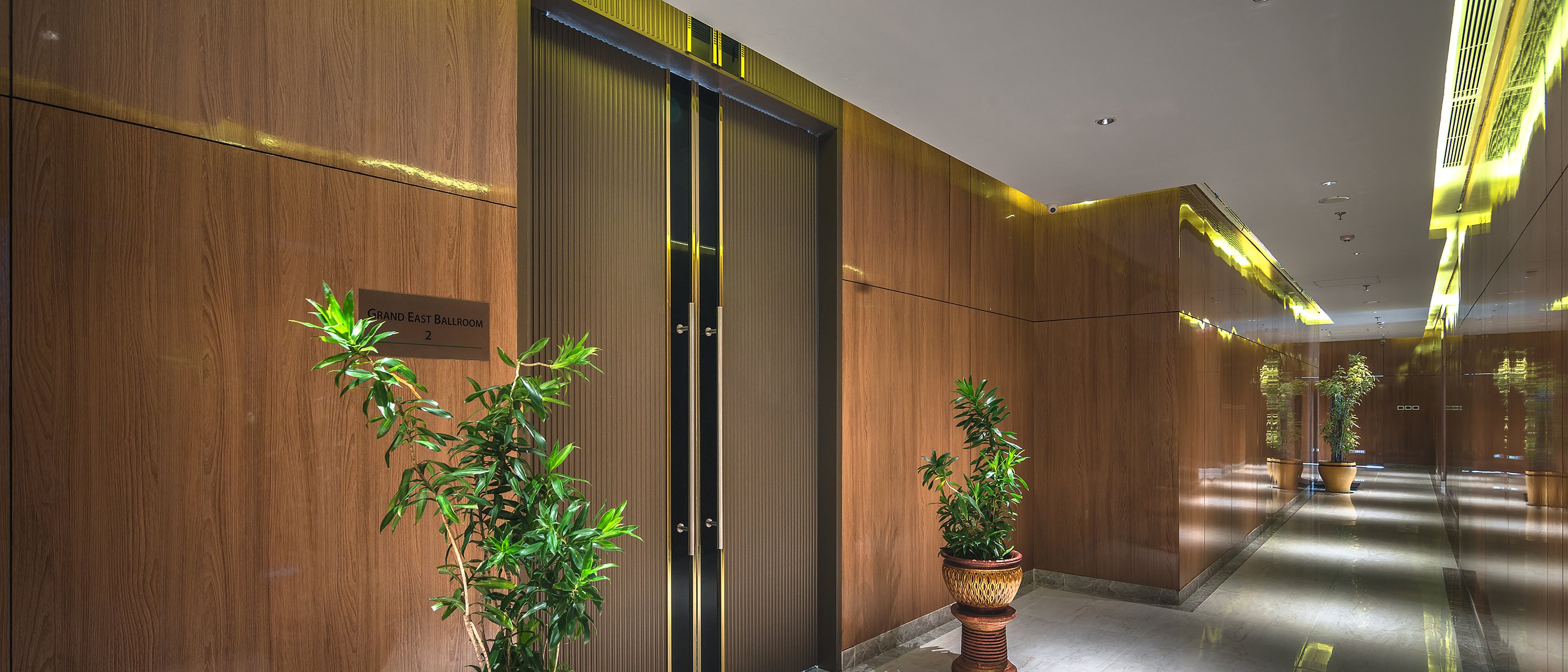 Oakwood Hotel And Residence Surabaya 1/36