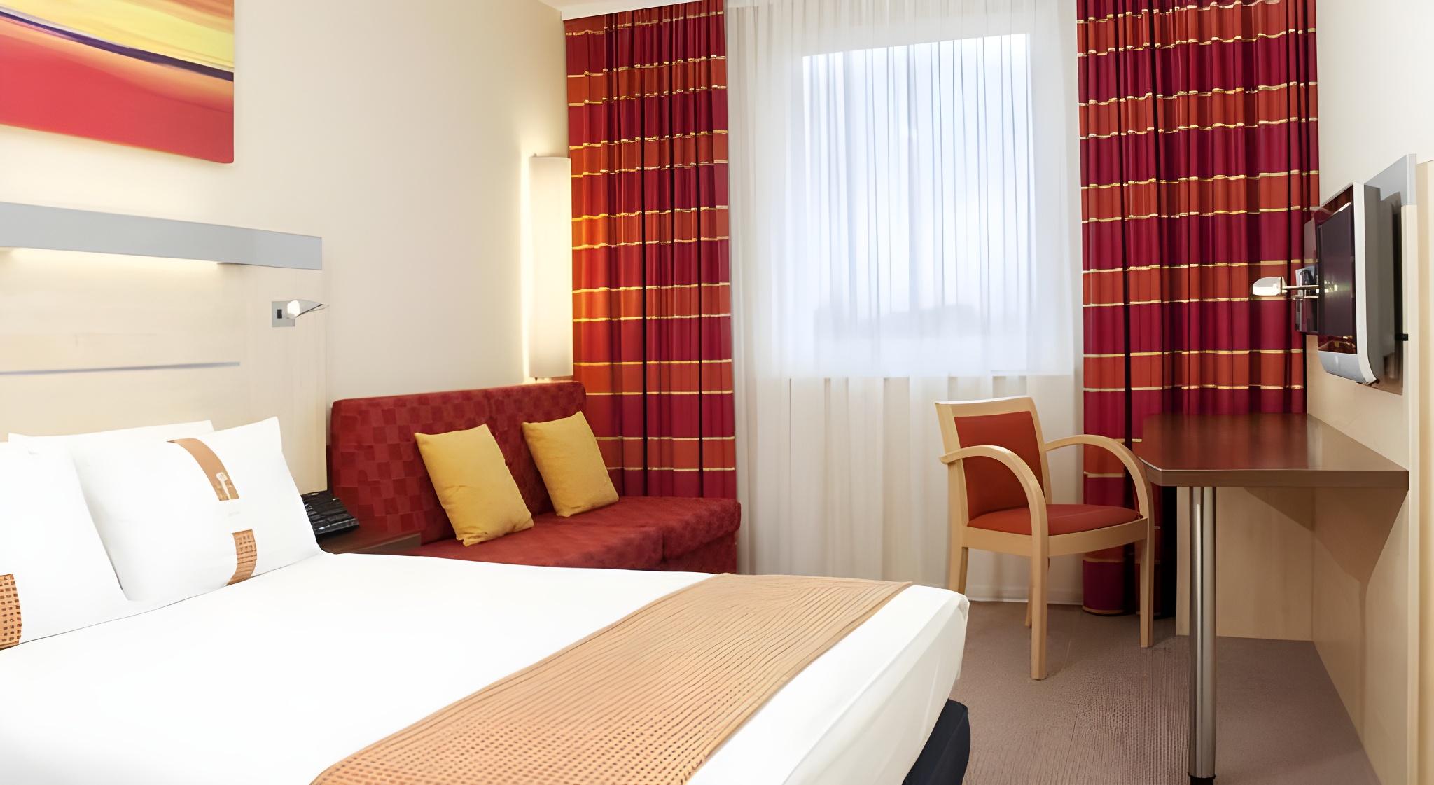 Room at Premier Inn Munich Airport East, OBERDING