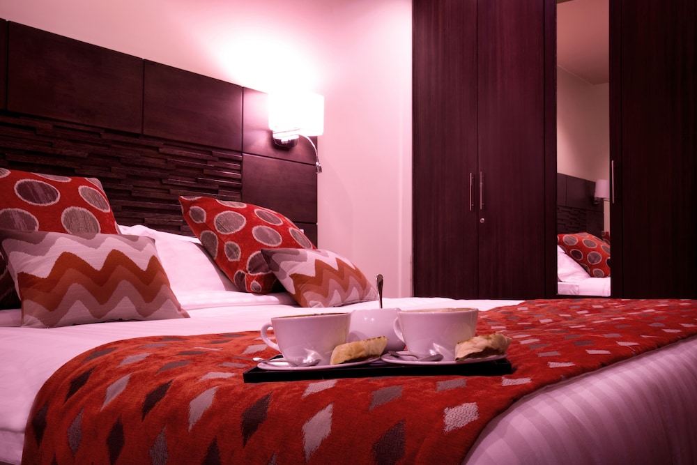 Bidwood Suite Hotel 15/50