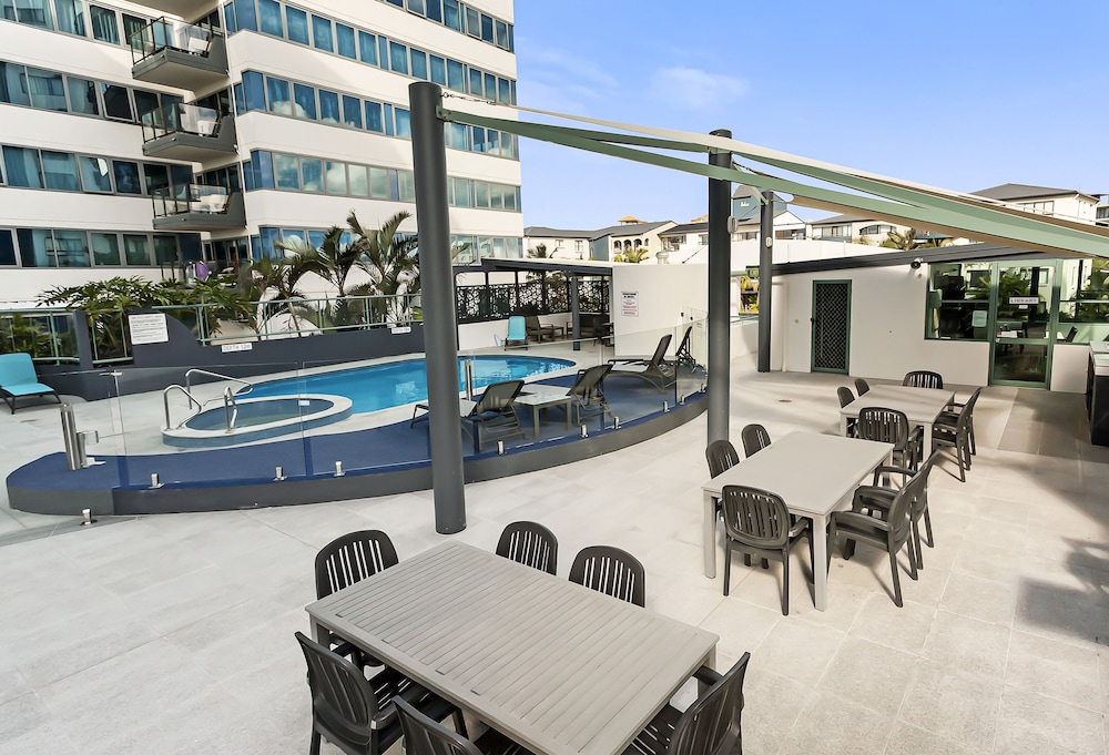 KEY LARGO MAROOCHYDORE 54/72