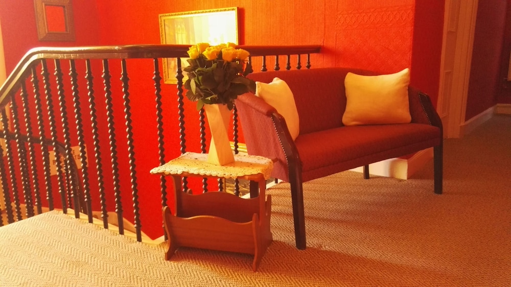 Victoria Hotel 29/47
