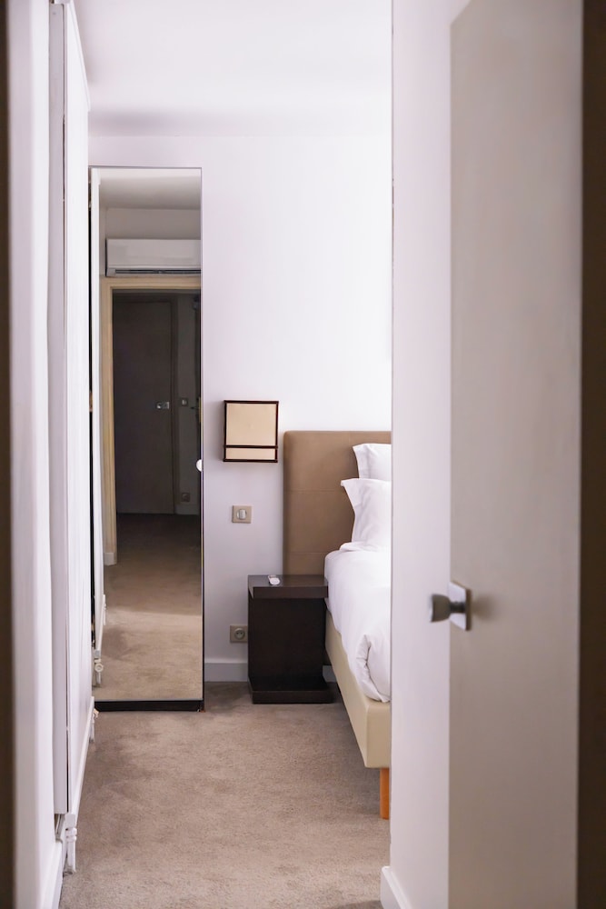 Sonder Le Frochot 6/50