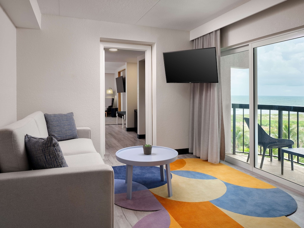 Hilton Garden Inn Cocoa Beach Oceanfront 44/79