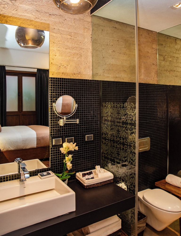 Casa Madero Hotel Boutique 69/73