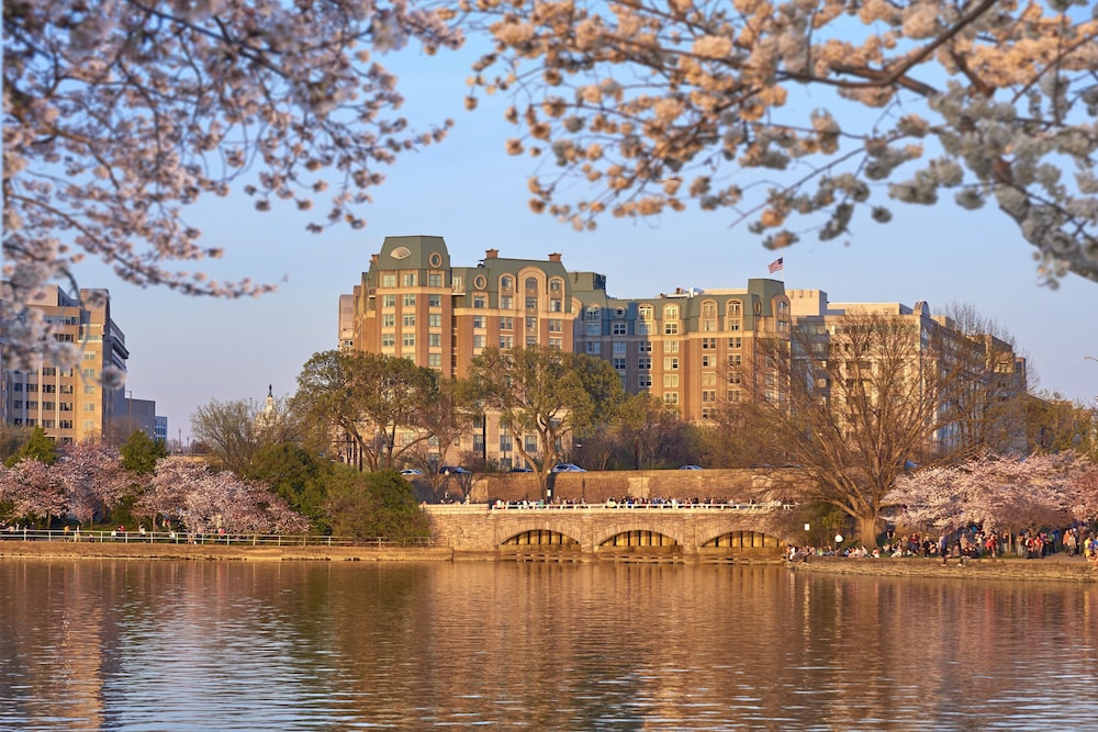 Salamander Washington DC (ex Mandarin Oriental Washington DC) 32/69