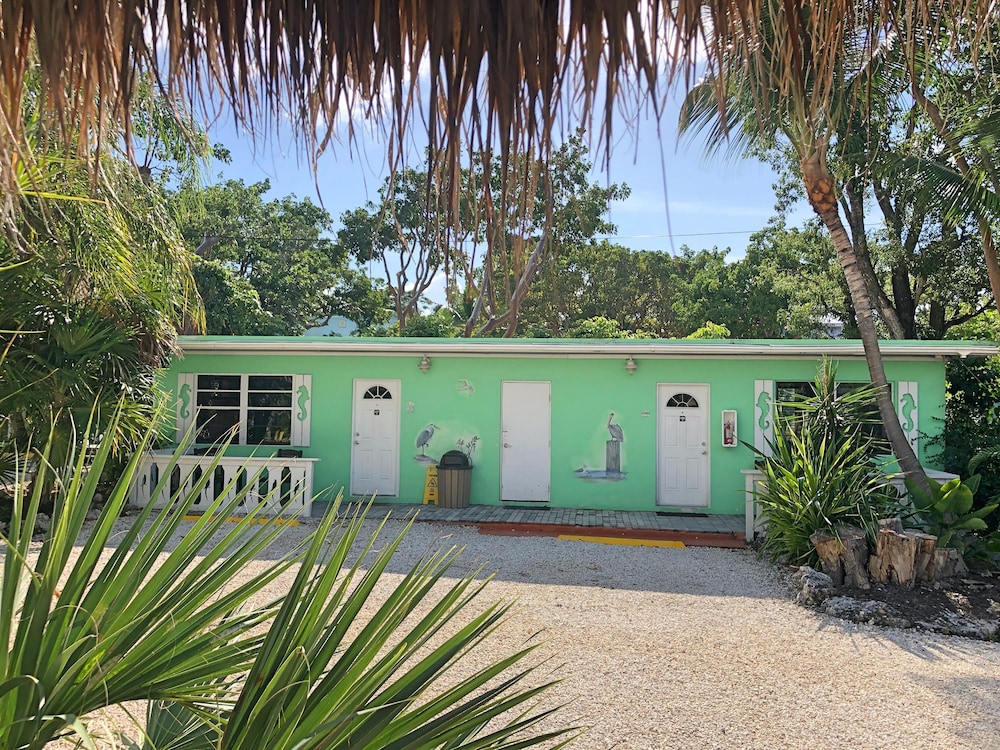 The Pelican Key Largo Cottages 4/76