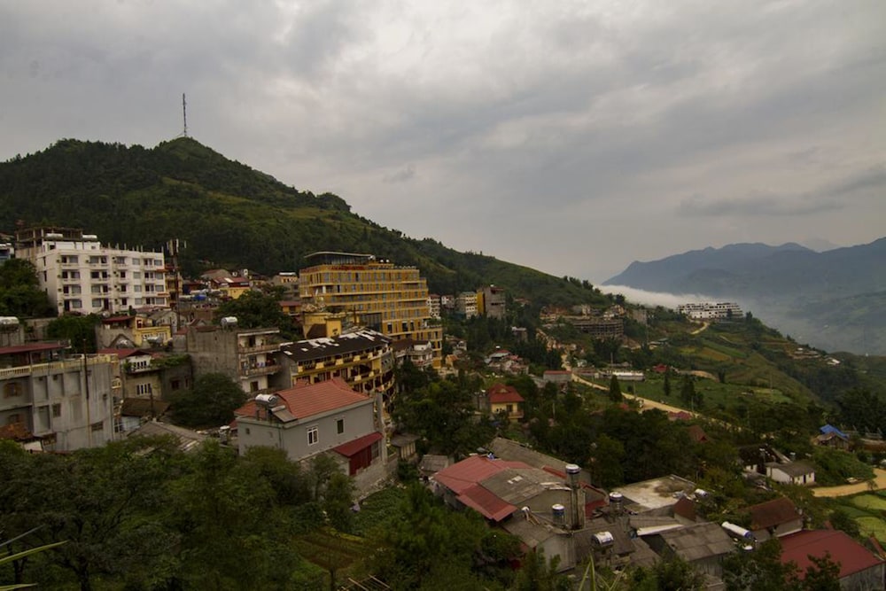 Sapa Unique Hotel 53/56