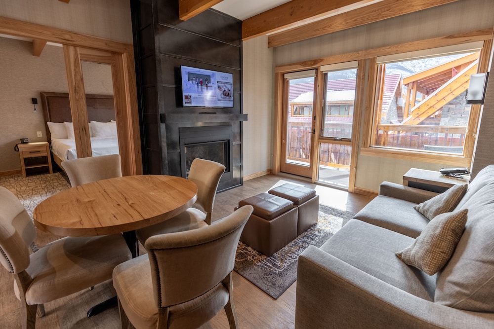 Moose Hotel And Suites 44/66