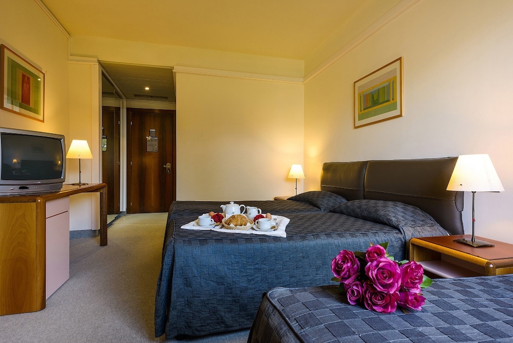 Albornoz Palace Hotel 42/71