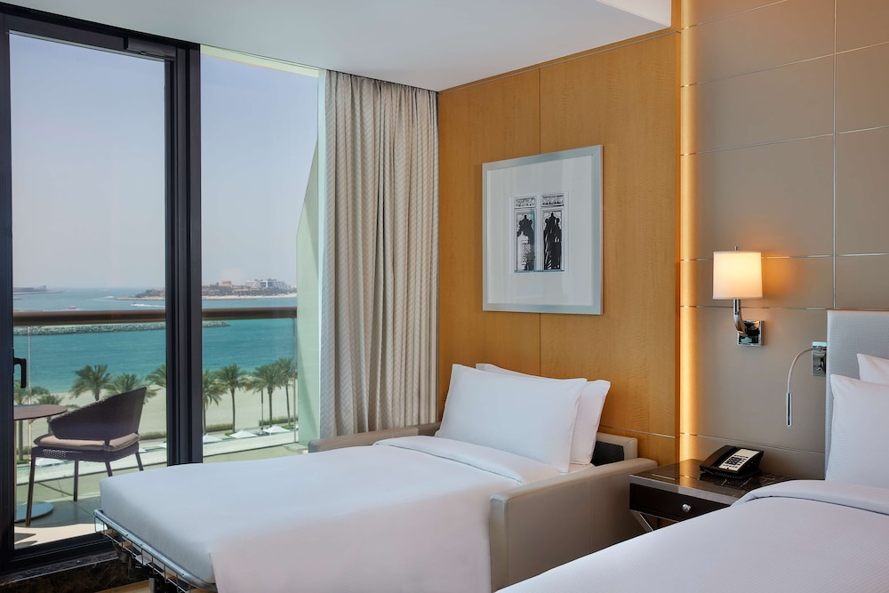 EXECUTIVE, KING BED, SEA VIEW, BALCONY