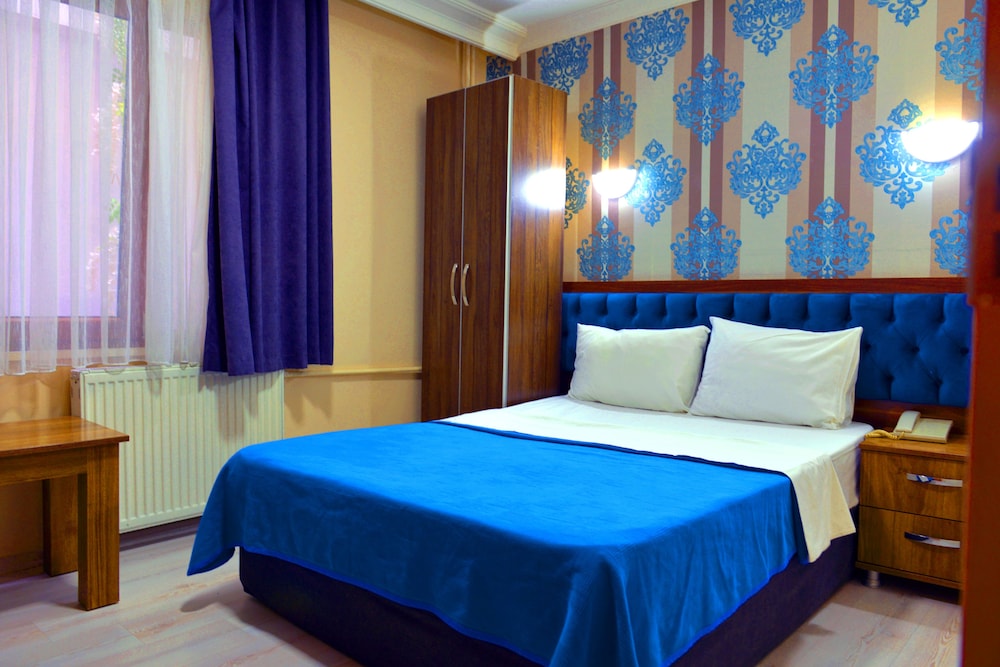 ROOM, SINGLE, DOUBLE BED