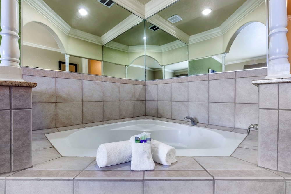 Sleep Inn & Suites Hewitt - South Waco 17/29