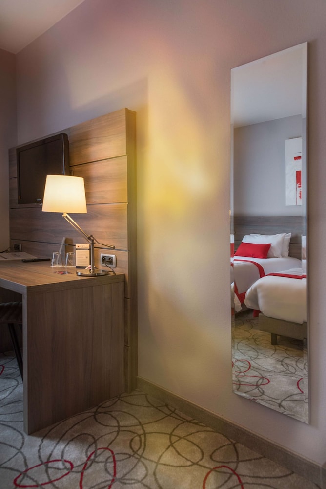 Ibis Styles Charleroi Airport Aero44 28/57