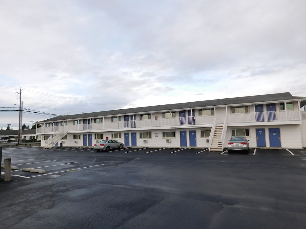 Motel6 Burlington, WA 42/45