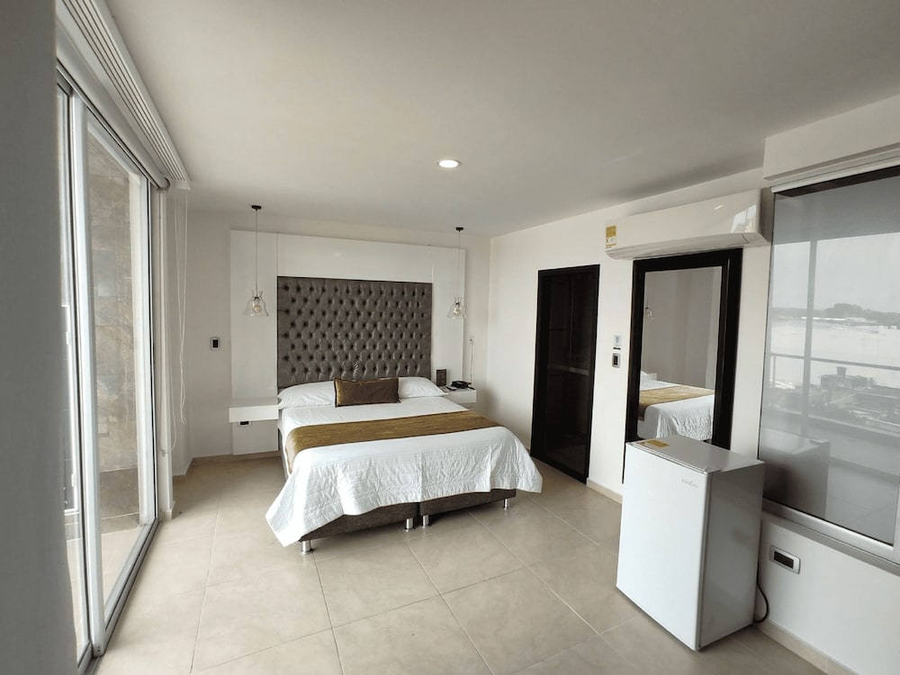 Hotel Andinos Plaza 10/48