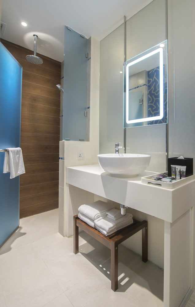 Mercure Kota Kinabalu City Centre 65/65