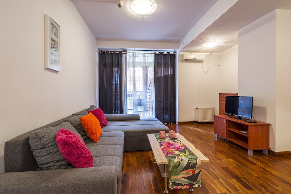 Galeria Italiana Apartments 27/50