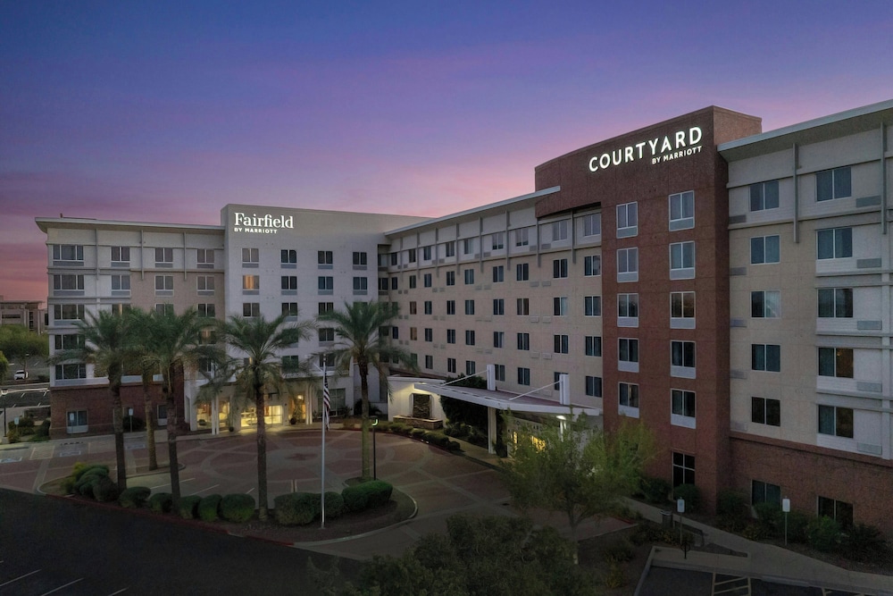Courtyard Phoenix Chandler/Fashion Center 4/50