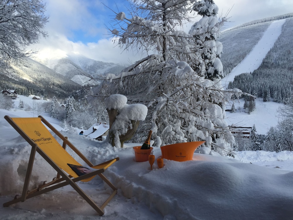 Olympie Hotel, Spindleruv Mlyn 30/60