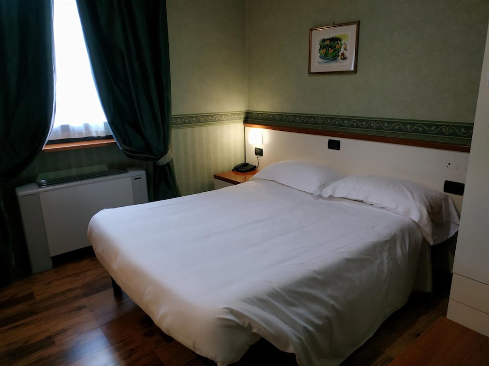 Hotel Aurora 15/62
