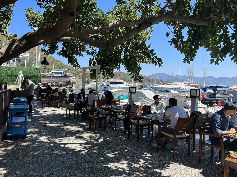 MARINA BOUTIQUE FETHIYE 27/50