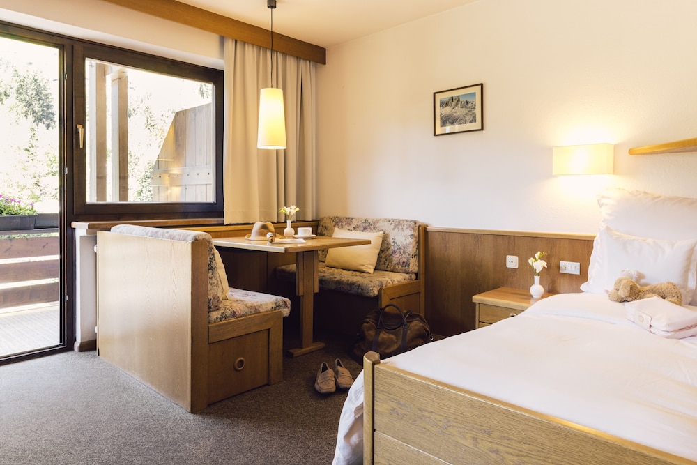 Hotel Auren 14/48