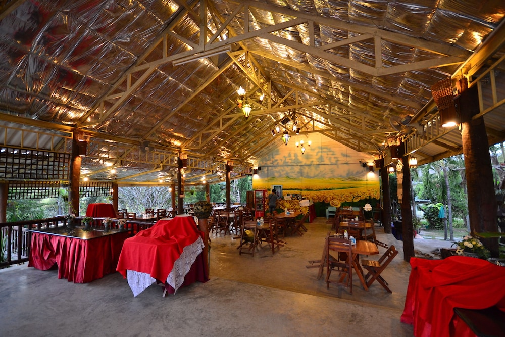 Touch Star Resort 48/66