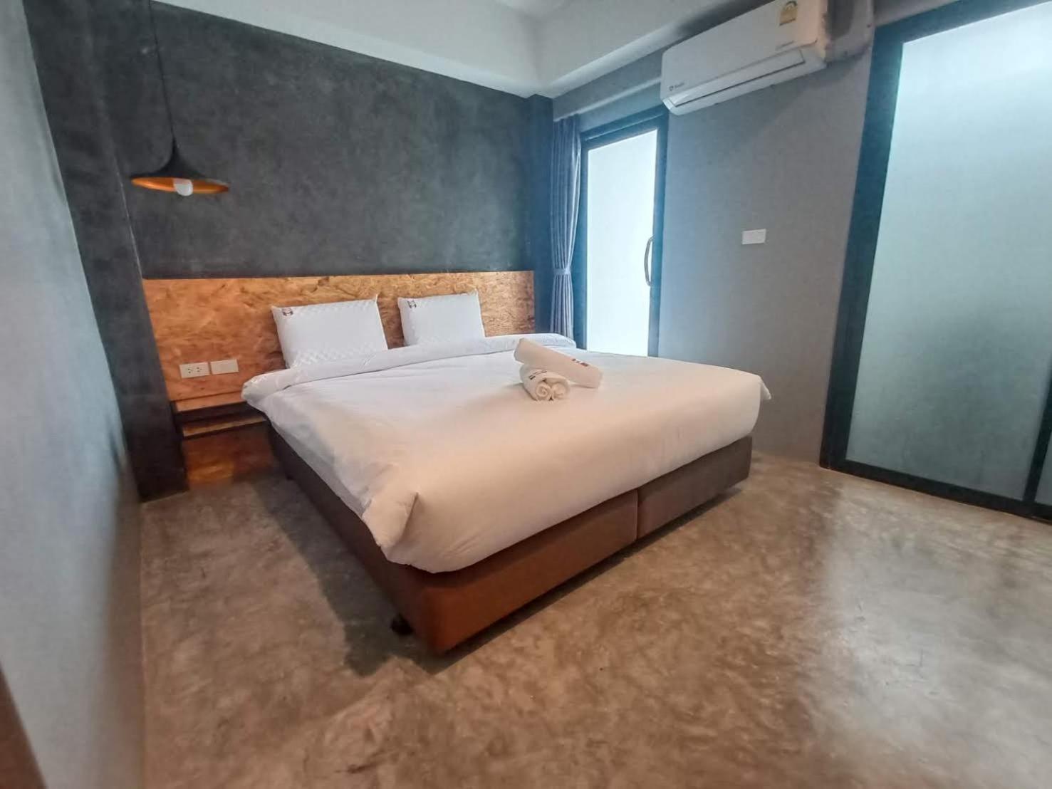 Modern Budget Hotel HatYai Thailand 15/46