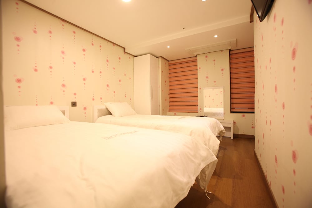 Myeongdong Mom House 21/46