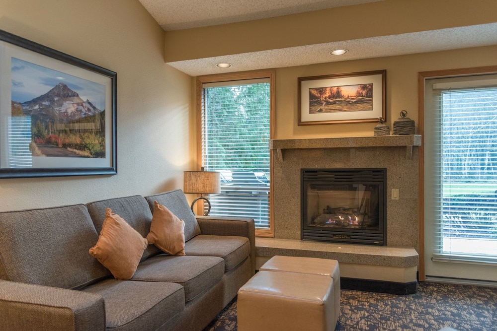 Whispering Woods Resort 32/65