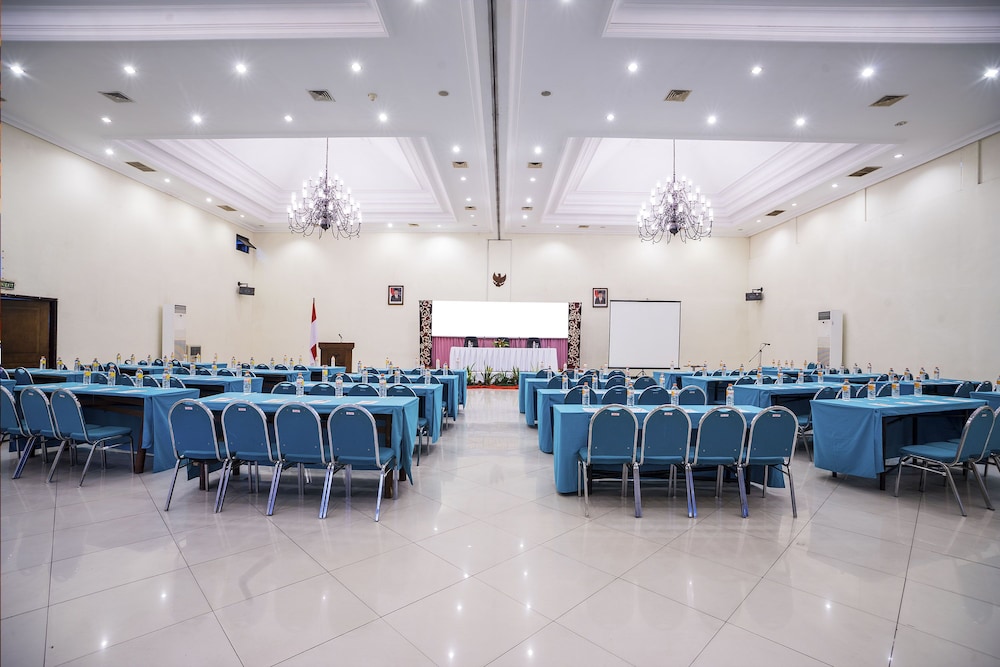 Royal Tretes View Hotel Convention 10/58