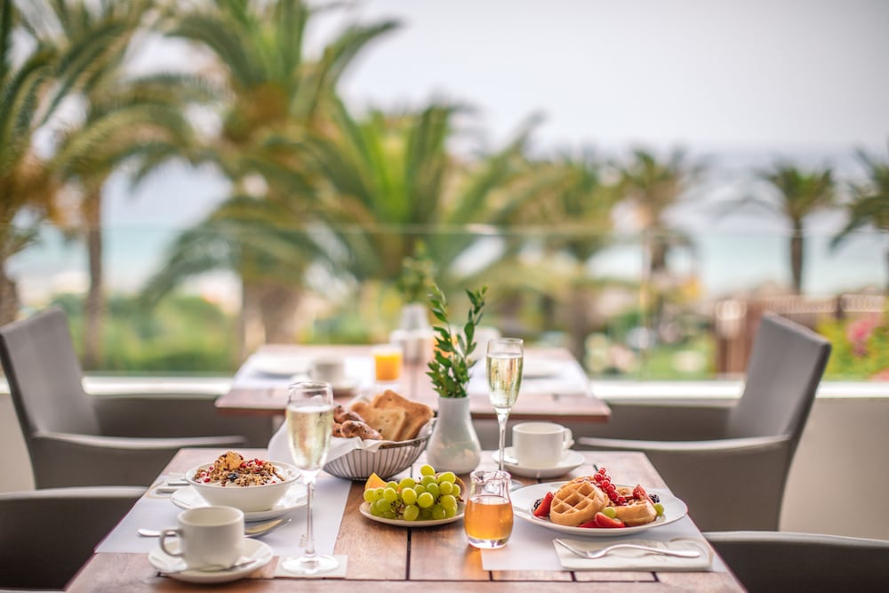 Alion Beach Hotel 53/70