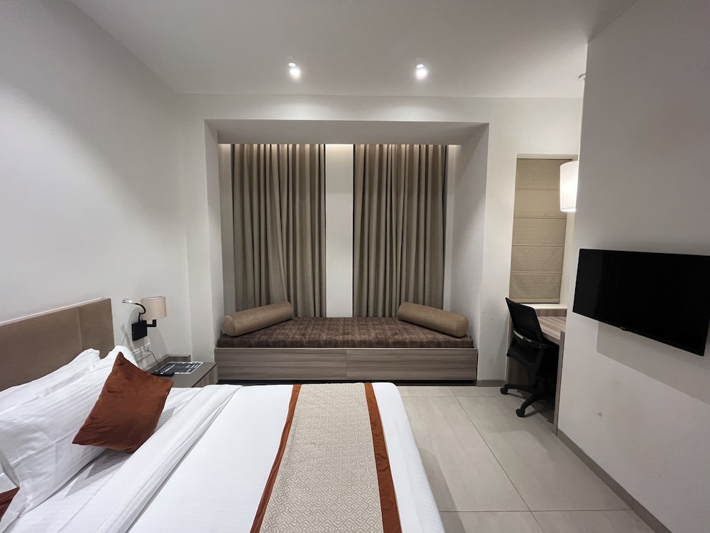 Hotel The Royal Vista 21/50