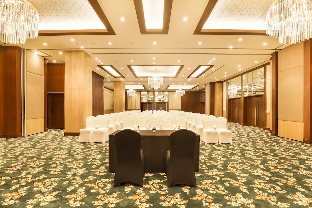 Lemon Tree Hotel Aligarh 8/25