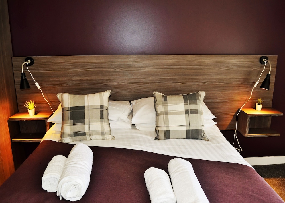 The Breadalbane Arms Room Only Hotel 24/38