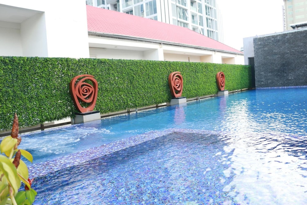 Dazzle Residence 18/47