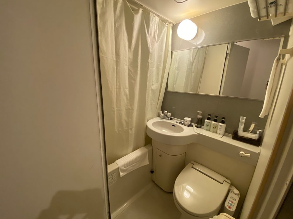 Hotel LiVEMAX Esaka 40/43