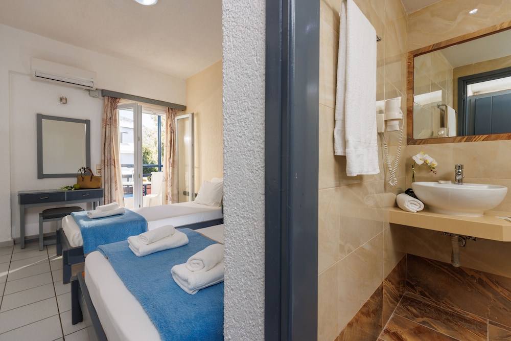 Agrabella Hotel Adults Only 70/71