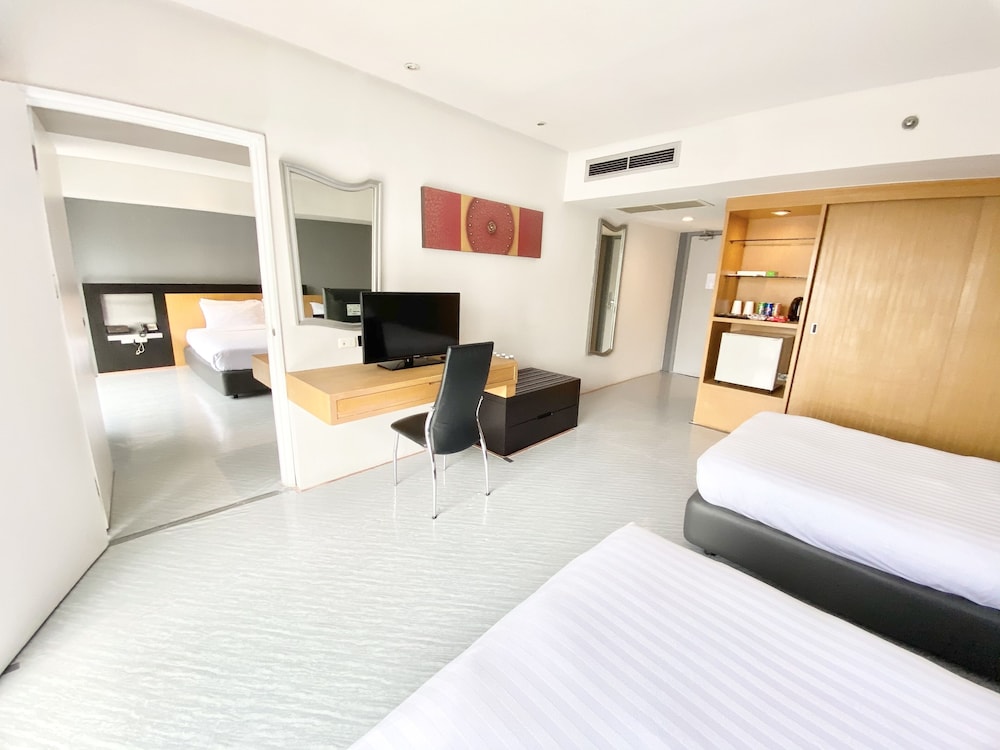 BelAire Bangkok 29/84