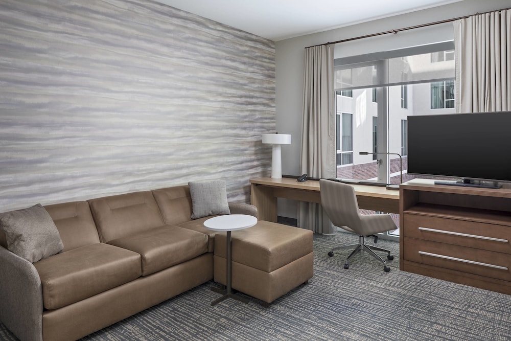 Residence Inn By Marriott Downtown Greenville 38/60