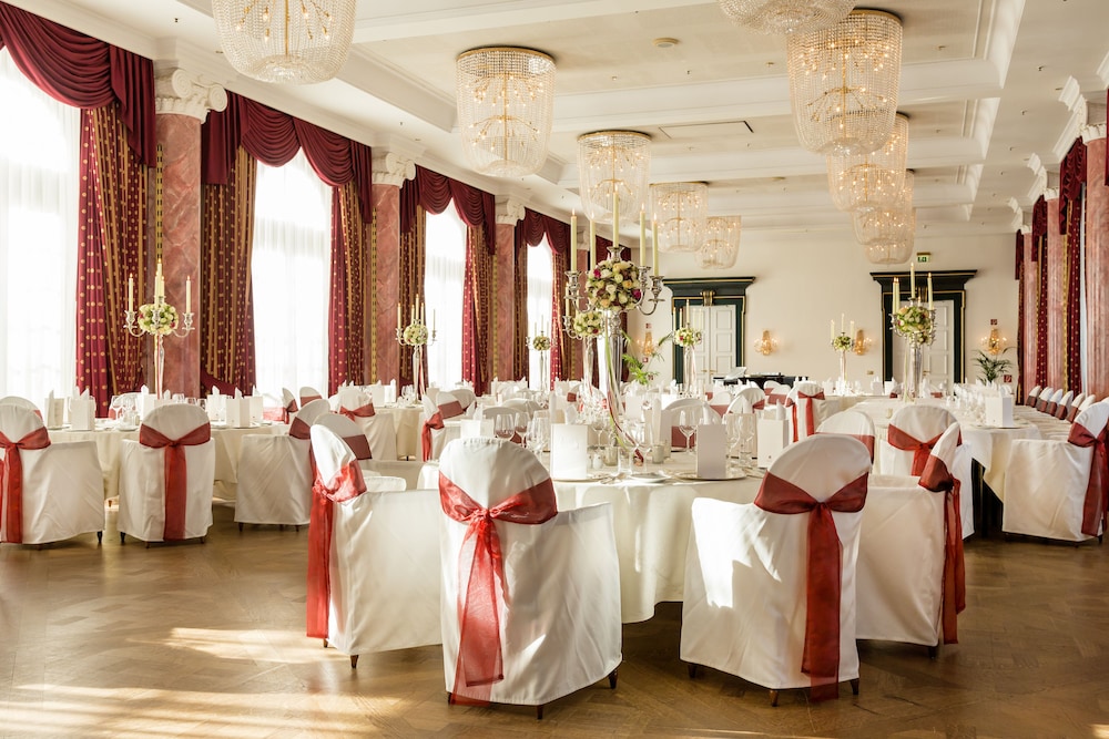 Althoff Grandhotel Schloss Bensberg 47/70