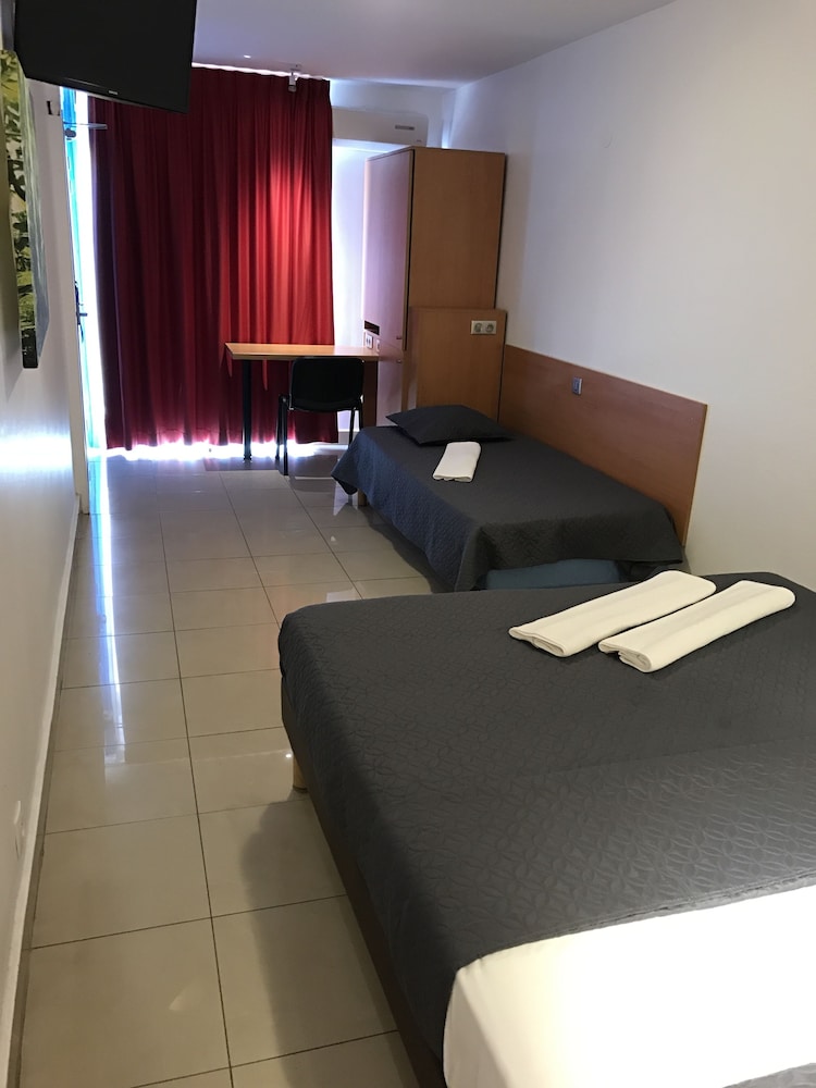 KARAIBES HOTEL 42/65