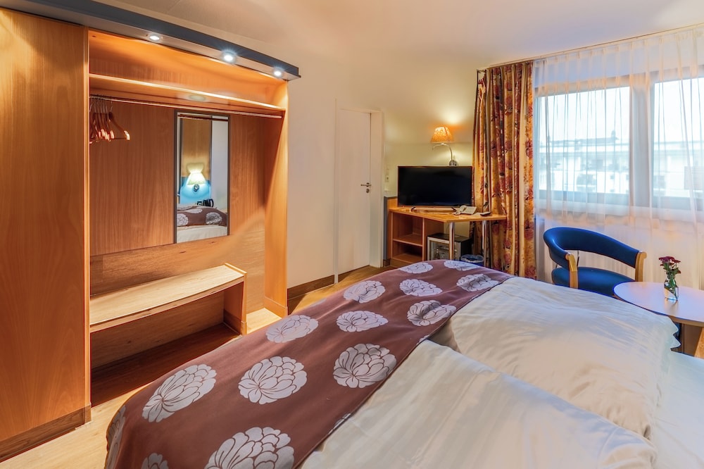 Hotel Graf 9/28