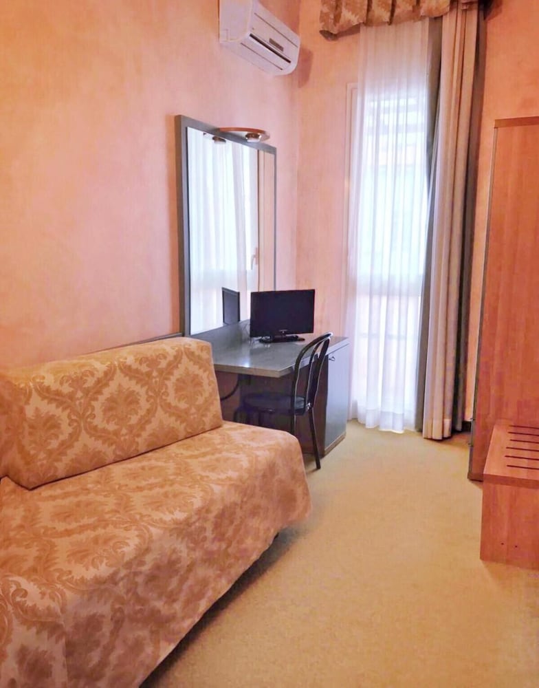 Hotel Villa Primavera 19/94