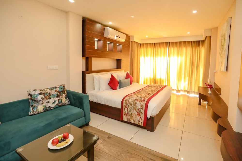 DELUXE, BALCONY